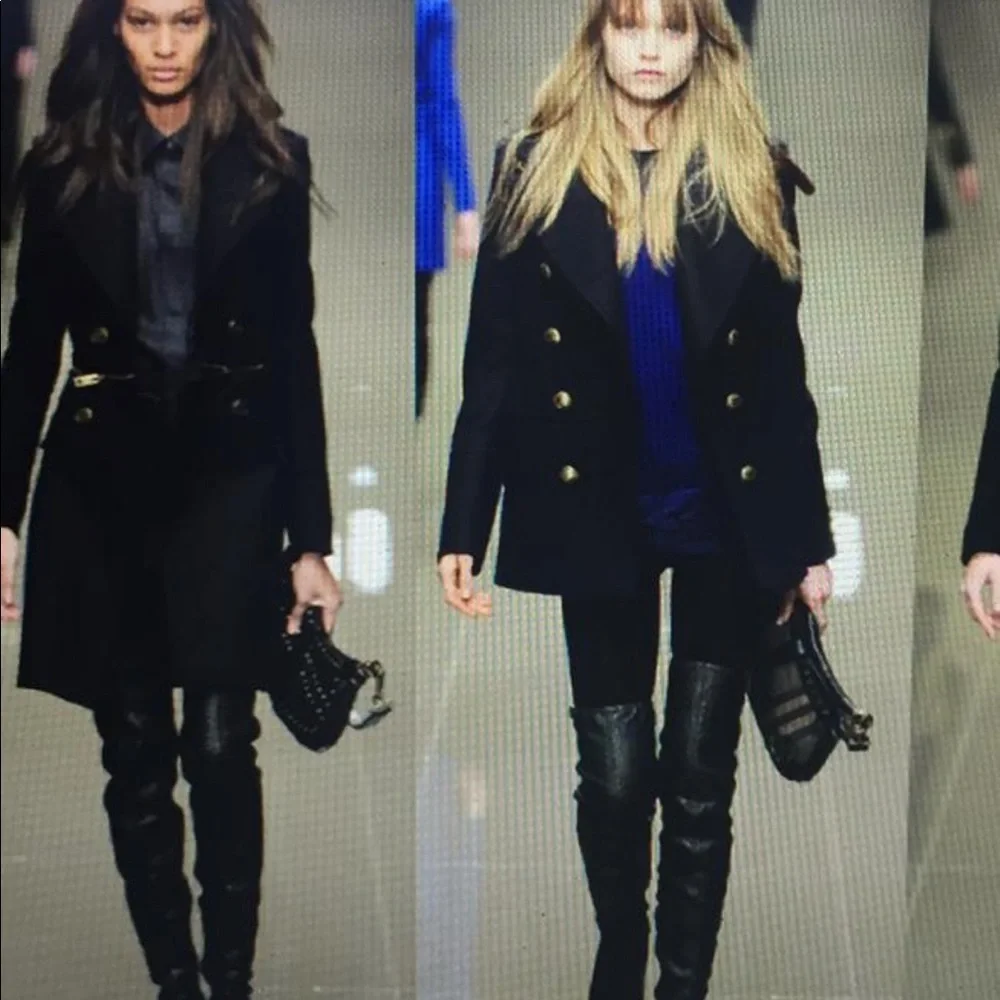 NWT RARE RUNWAY AUTHENTIC BURBERRY THIGH HIGH LEATHER BOOTS

🔥2026 RUNWAY TREND - Picture 3 of 17